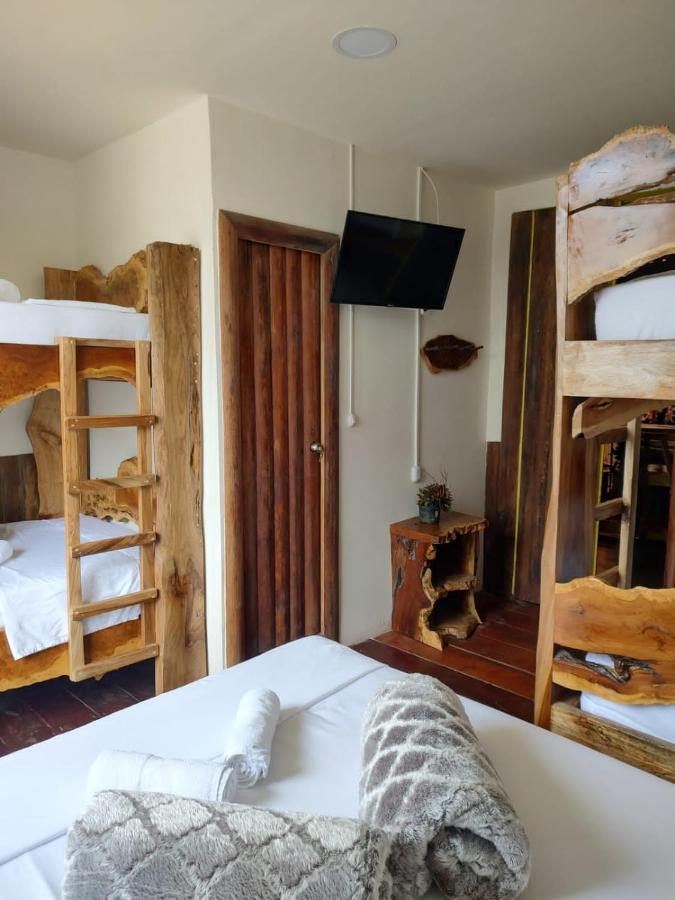 فندق Hostal Casa Madrigal فيلانديا المظهر الخارجي الصورة