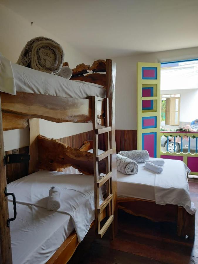 فندق Hostal Casa Madrigal فيلانديا المظهر الخارجي الصورة