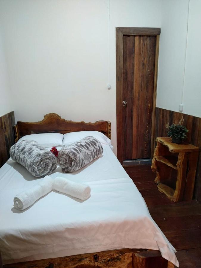 فندق Hostal Casa Madrigal فيلانديا المظهر الخارجي الصورة