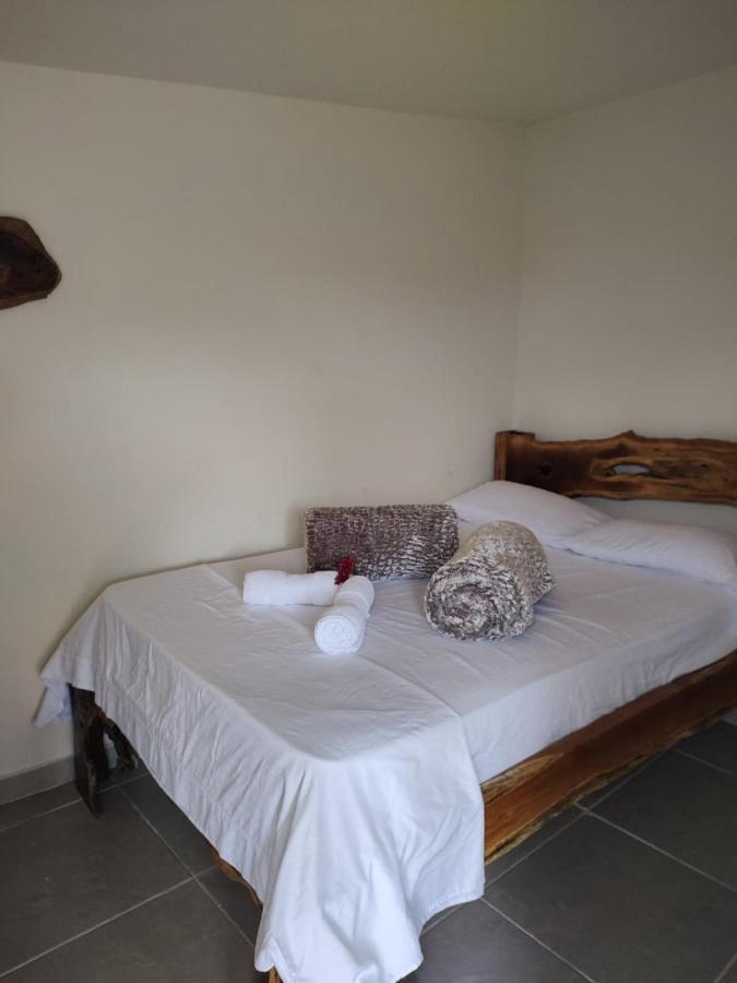 فندق Hostal Casa Madrigal فيلانديا المظهر الخارجي الصورة